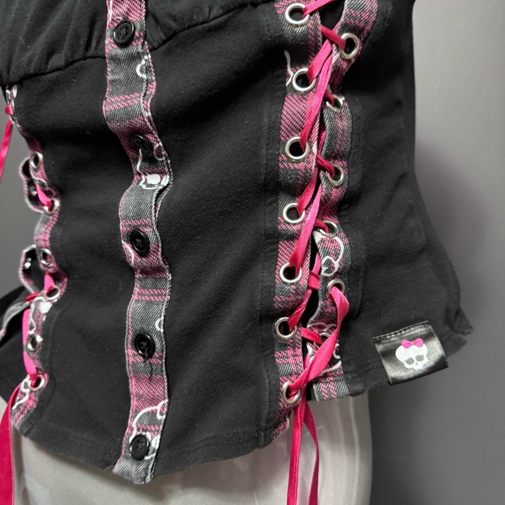 ❌SOLD❌ Monster High Y2K Black/Pink Lace-Up Top - Picture 3 of 4
